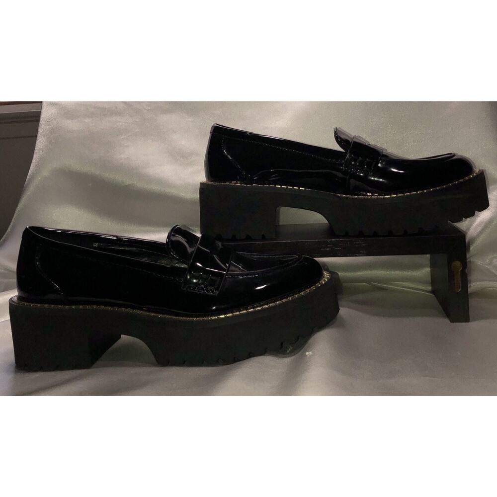 DKNY Shoes Shiny Black Penny Loafers Platform Chunky Gold Embellish Trim Sz 5.5